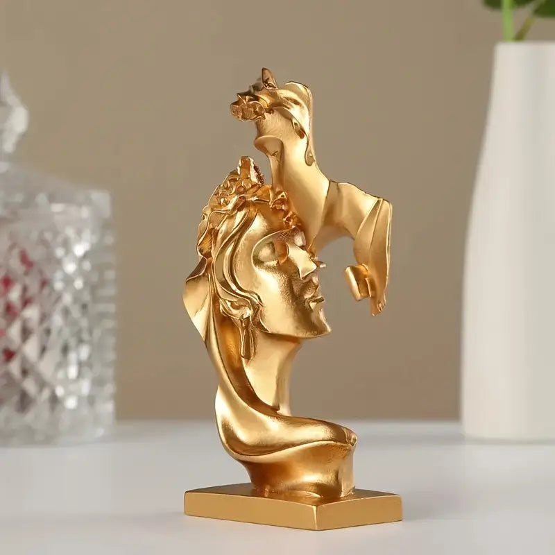 Romantic Kiss Couple Statue Ornament