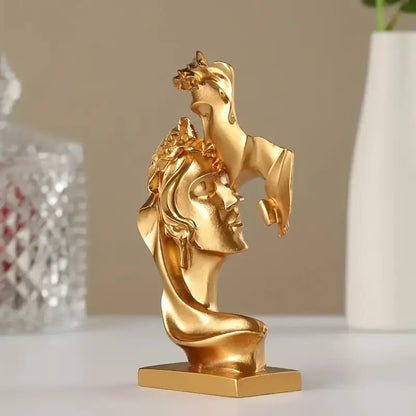 Romantic Kiss Couple Statue Ornament