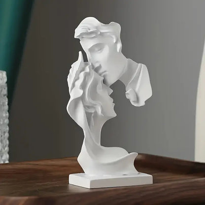 Romantic Kiss Couple Statue Ornament